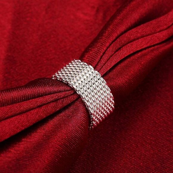 Elegant 925 Sterling Silver Mesh Ring - Picture 3 of 10